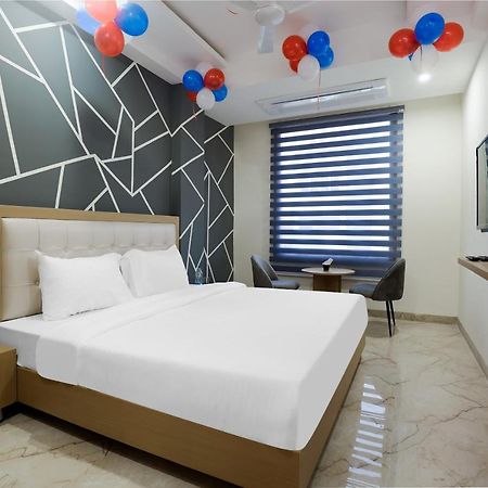 Hotel Bliss Zirakpur エクステリア 写真