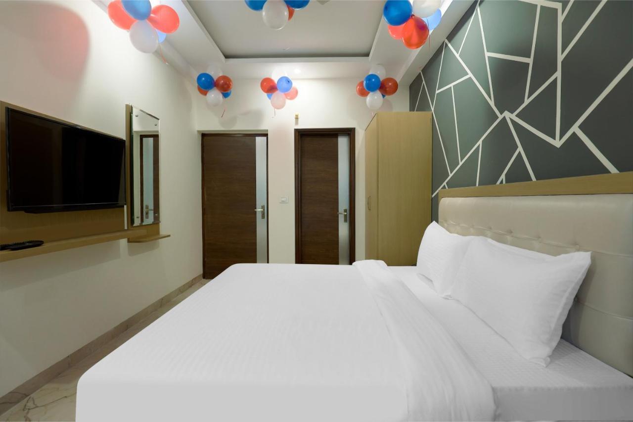 Hotel Bliss Zirakpur エクステリア 写真