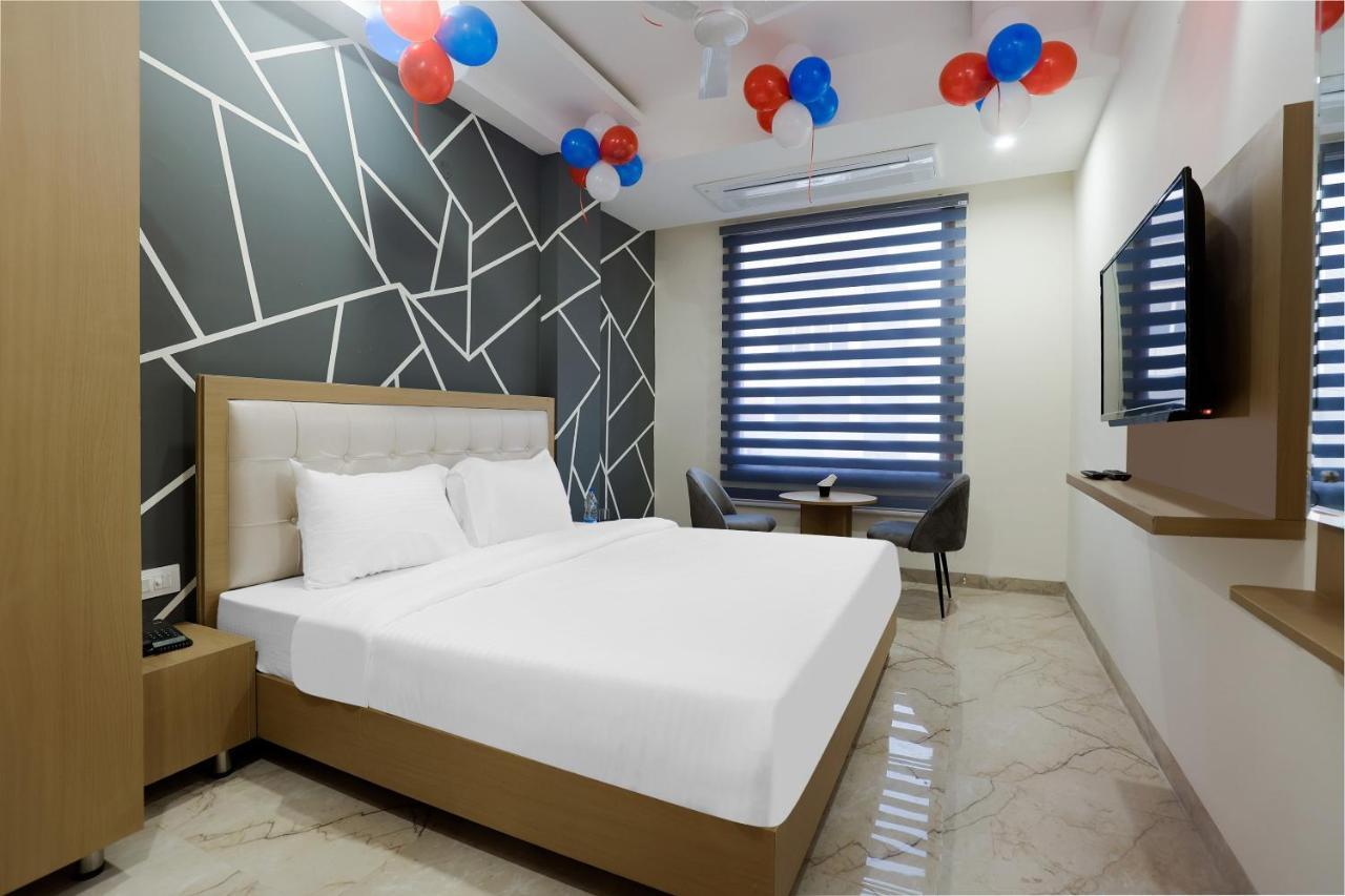 Hotel Bliss Zirakpur エクステリア 写真