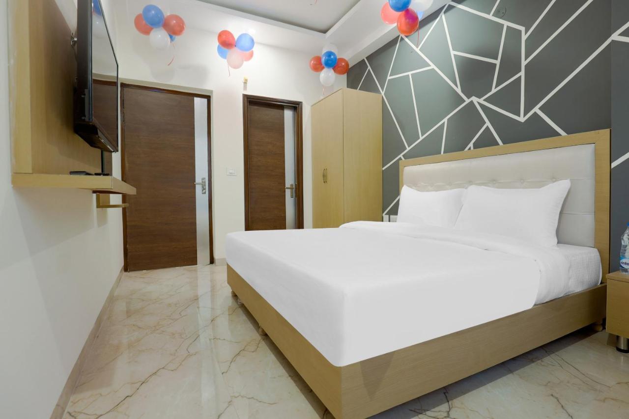 Hotel Bliss Zirakpur エクステリア 写真