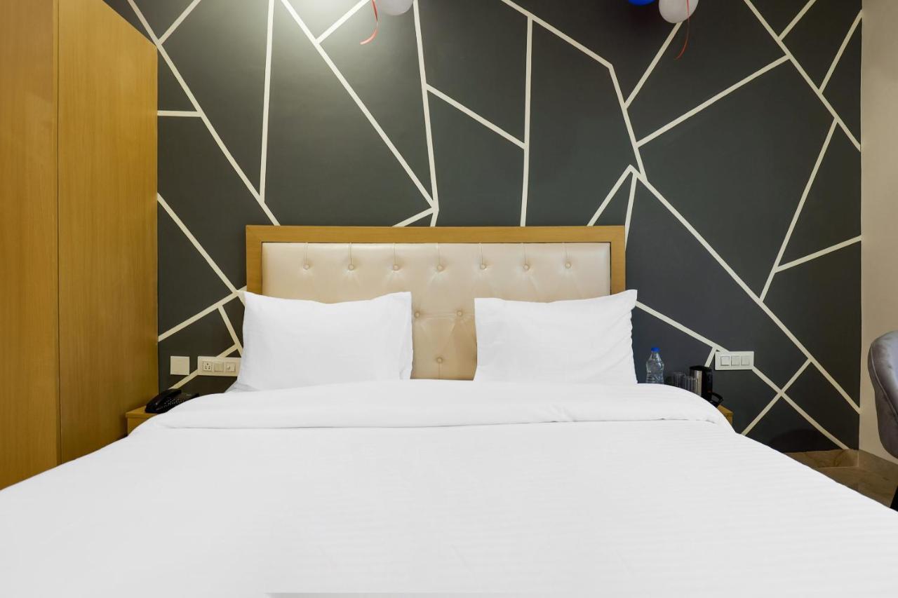 Hotel Bliss Zirakpur エクステリア 写真