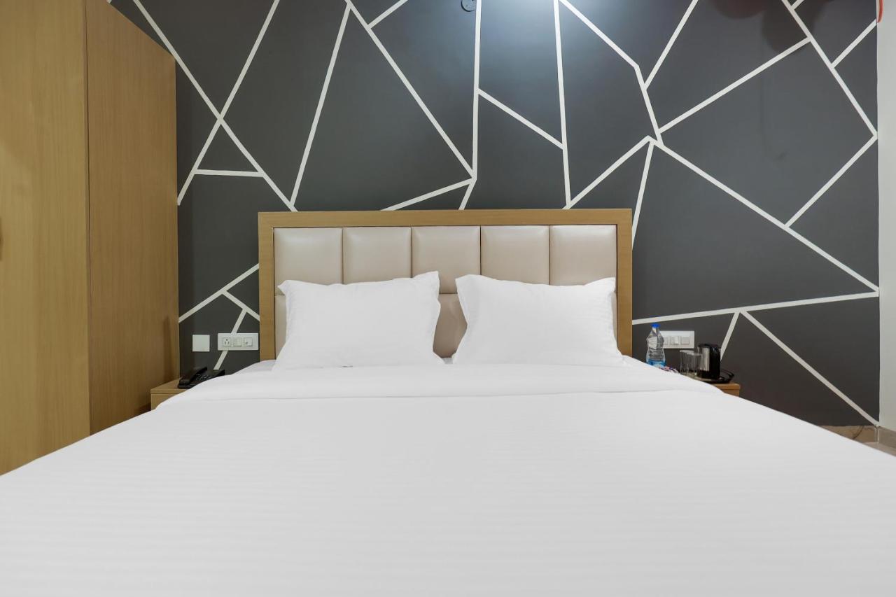 Hotel Bliss Zirakpur エクステリア 写真