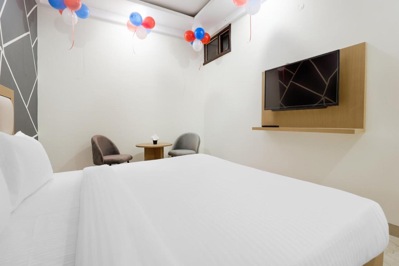 Hotel Bliss Zirakpur エクステリア 写真