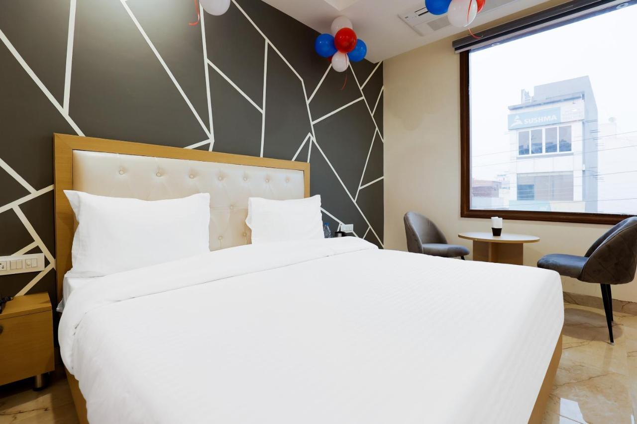 Hotel Bliss Zirakpur エクステリア 写真