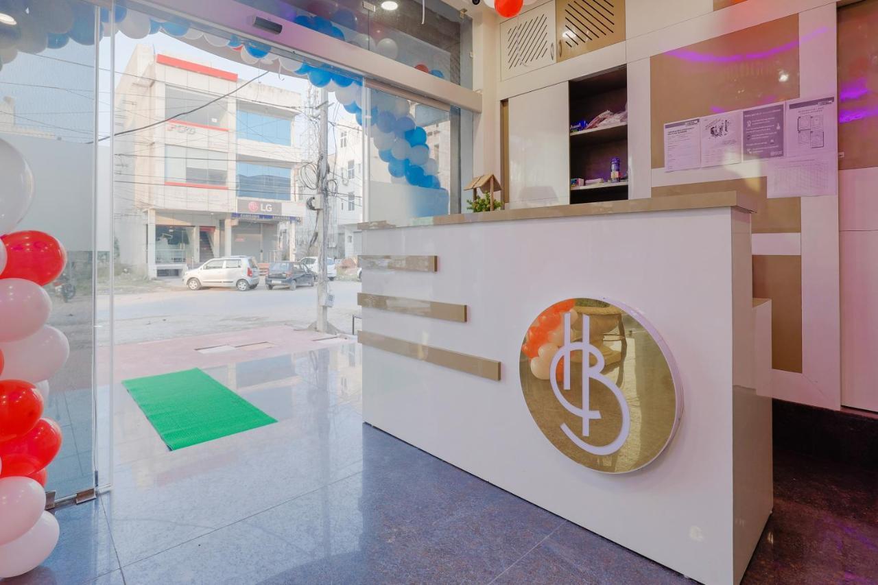 Hotel Bliss Zirakpur エクステリア 写真