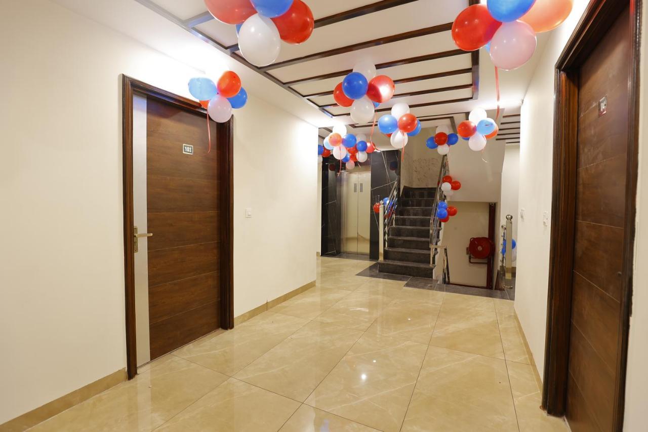 Hotel Bliss Zirakpur エクステリア 写真