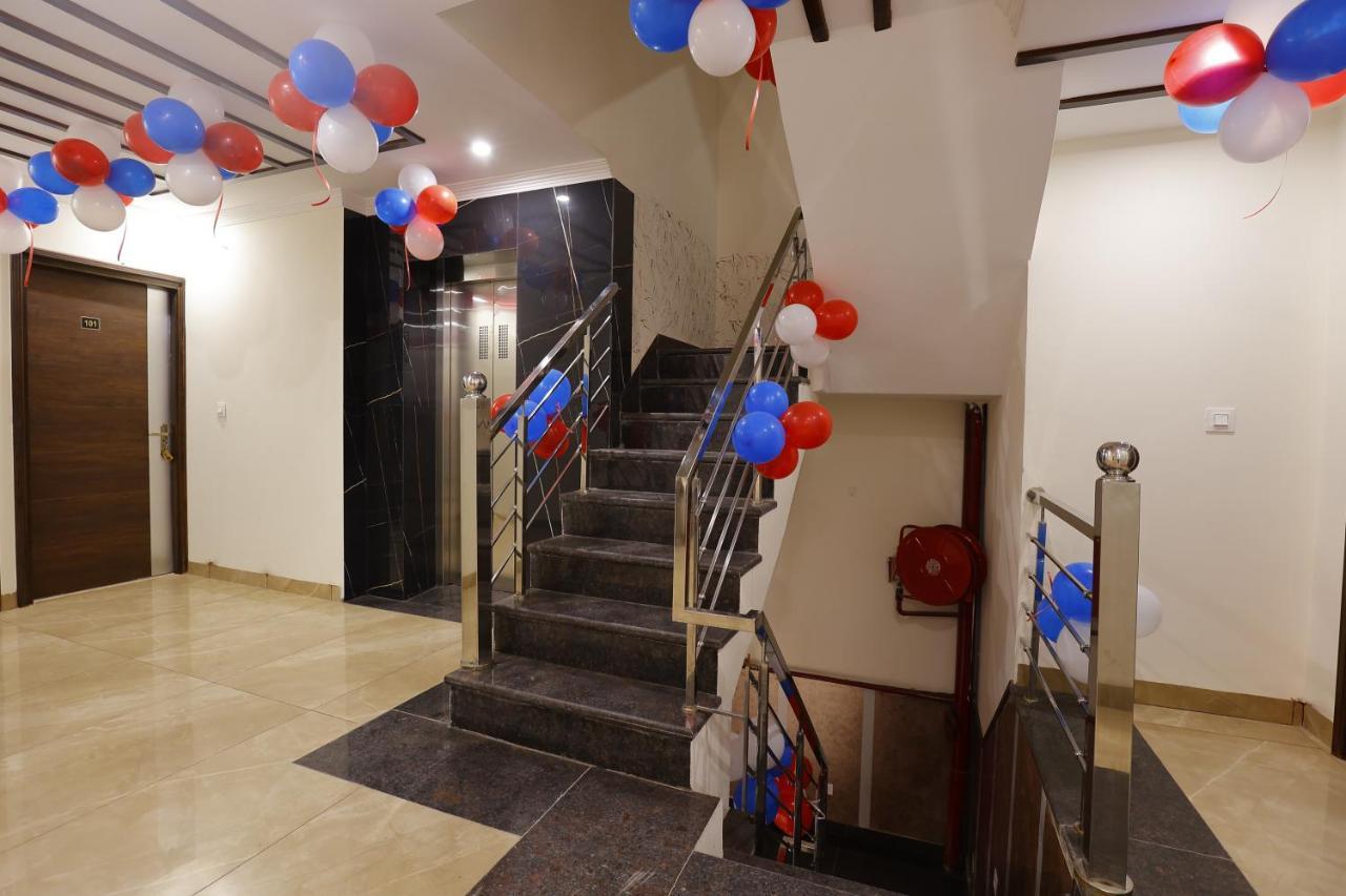 Hotel Bliss Zirakpur エクステリア 写真