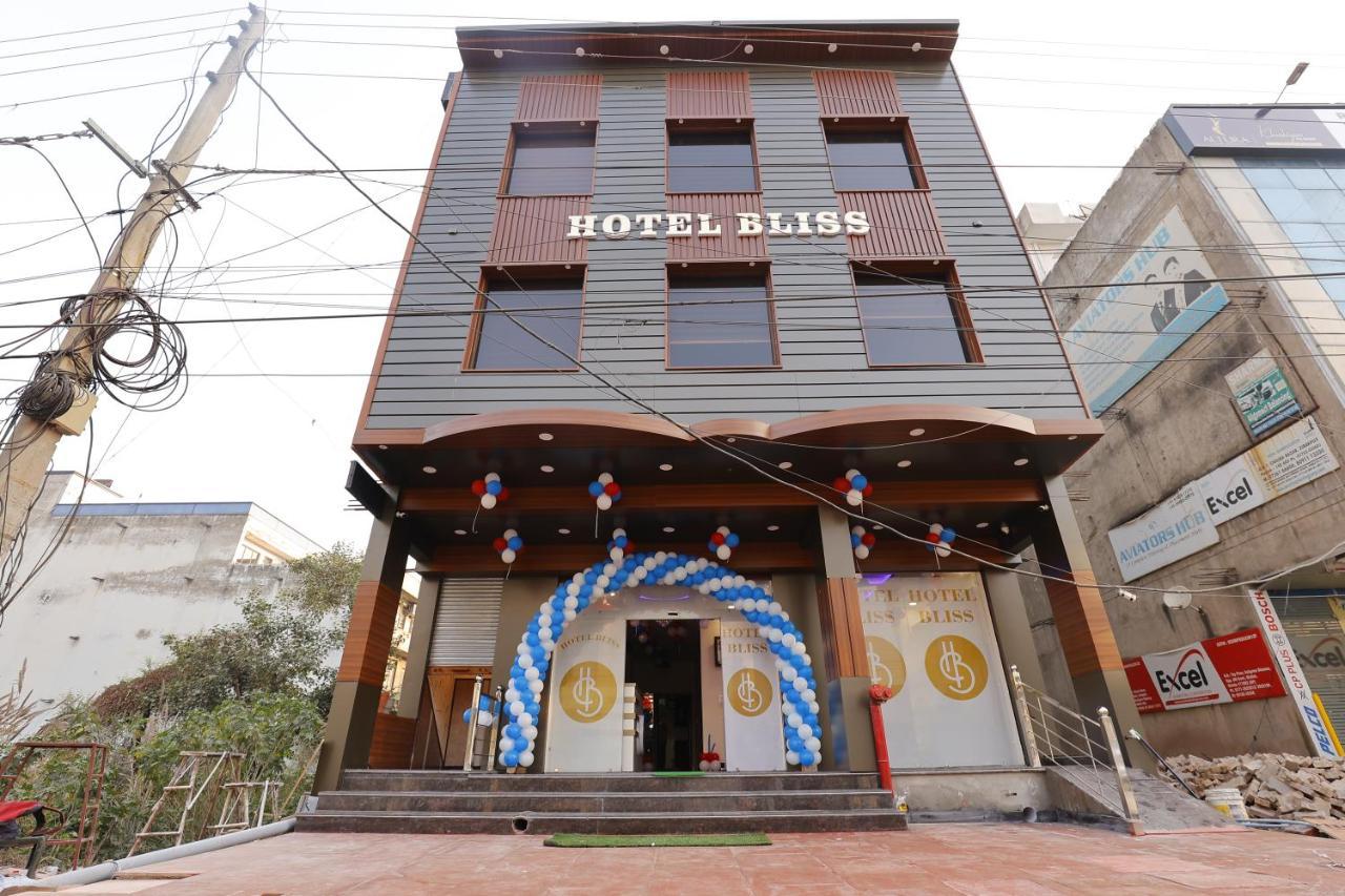 Hotel Bliss Zirakpur エクステリア 写真
