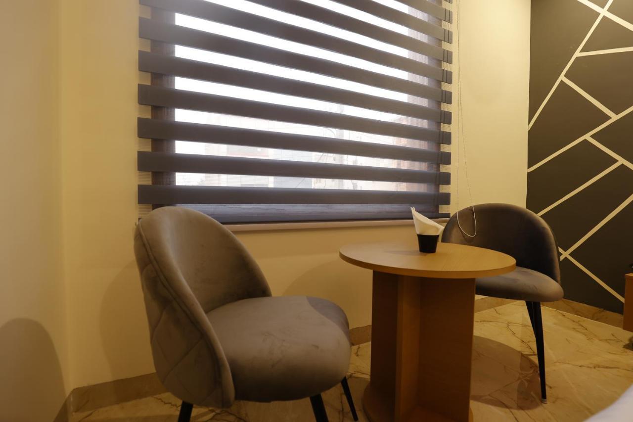 Hotel Bliss Zirakpur エクステリア 写真