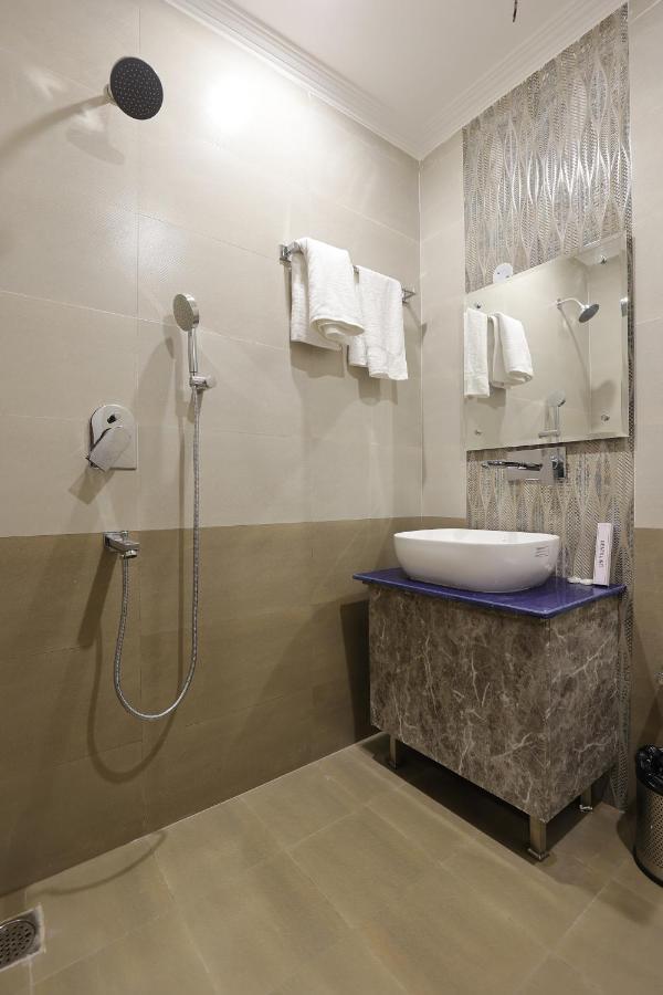 Hotel Bliss Zirakpur エクステリア 写真